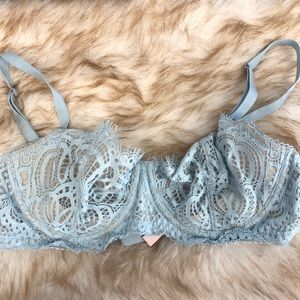 Baby blue VS Bra